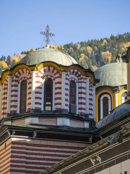 Bulgaristan 'ın Kyustendil Bölgesi, Rila (Rila Manastırı) Ortodoks Manastırı' nın sonbahar manzarası