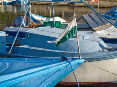 Bulgaristan 'ın Burgaz Bölgesi Sozopol limanının şaşırtıcı Günbatımı manzarası