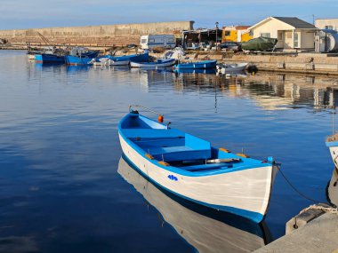 Bulgaristan 'ın Burgaz Bölgesi Sozopol limanının şaşırtıcı Günbatımı manzarası
