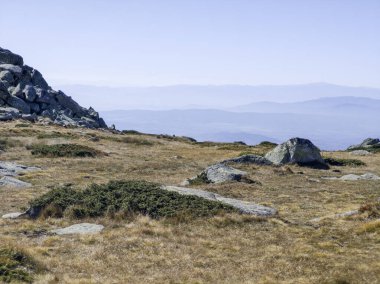Bulgaristan 'ın Cherni Vrah zirvesi yakınlarındaki Vitosha Dağı' nın şaşırtıcı sonbahar manzarası