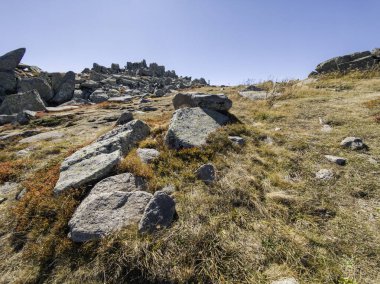 Bulgaristan 'ın Cherni Vrah zirvesi yakınlarındaki Vitosha Dağı' nın şaşırtıcı sonbahar manzarası