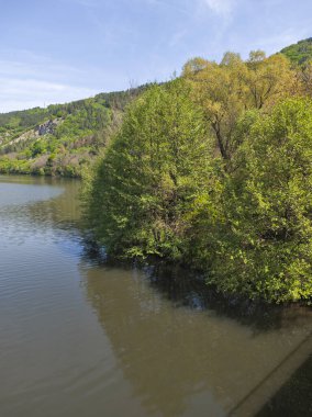 Pancharevo Gölü Bahar Manzarası, Sofya Şehir Bölgesi, Bulgaristan