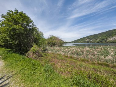 Pancharevo Gölü Bahar Manzarası, Sofya Şehir Bölgesi, Bulgaristan