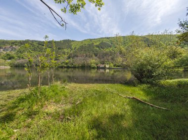 Pancharevo Gölü Bahar Manzarası, Sofya Şehir Bölgesi, Bulgaristan