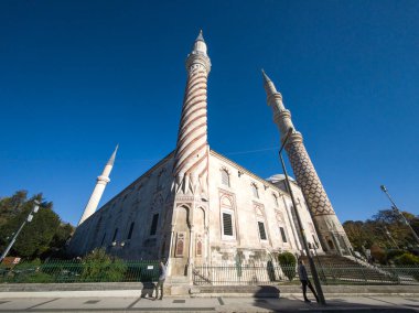 EDIRNE, TURKEY - Kasım 02, 2024: Edirne şehir merkezinin panoramik manzarası, Doğu Trakya, Türkiye
