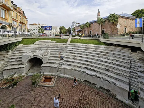 PLOVDIV, BULGARIA - 6 EYLÜL 2024: Bulgaristan 'ın Filibe kentinin şaşırtıcı Panoraması