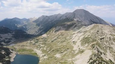 Bulgaristan 'ın Banderitsa Bölgesi yakınlarındaki Pirin Dağı' nın şaşırtıcı hava manzarası