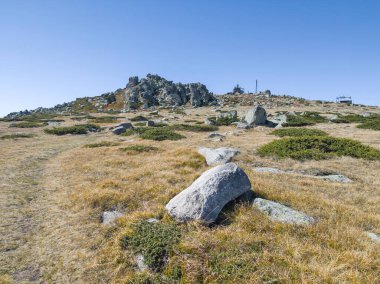 Bulgaristan 'ın Cherni Vrah zirvesi yakınlarındaki Vitosha Dağı' nın şaşırtıcı sonbahar manzarası