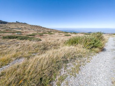 Bulgaristan 'ın Cherni Vrah zirvesi yakınlarındaki Vitosha Dağı' nın şaşırtıcı sonbahar manzarası