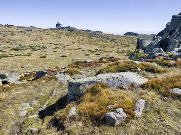Bulgaristan 'ın Cherni Vrah zirvesi yakınlarındaki Vitosha Dağı' nın şaşırtıcı sonbahar manzarası