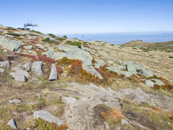 Bulgaristan 'ın Cherni Vrah zirvesi yakınlarındaki Vitosha Dağı' nın şaşırtıcı sonbahar manzarası