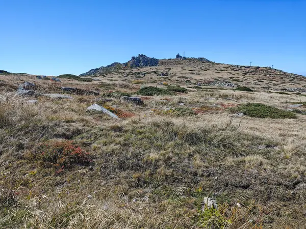 Bulgaristan 'ın Cherni Vrah zirvesi yakınlarındaki Vitosha Dağı' nın şaşırtıcı sonbahar manzarası