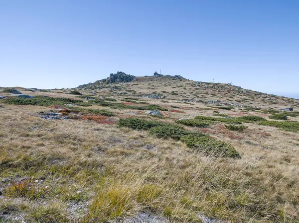 Bulgaristan 'ın Cherni Vrah zirvesi yakınlarındaki Vitosha Dağı' nın şaşırtıcı sonbahar manzarası