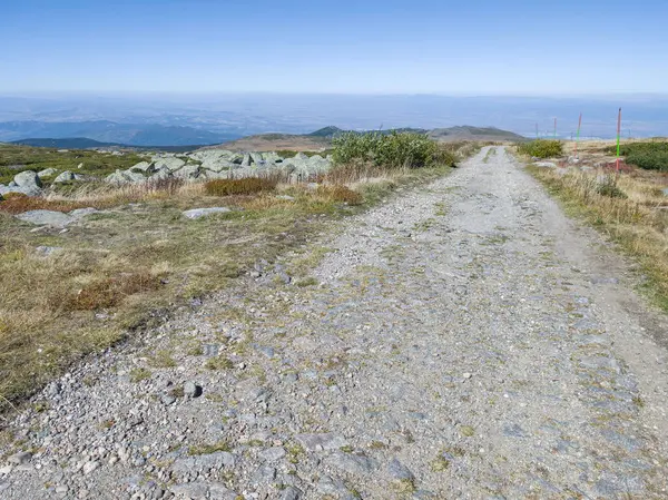 Bulgaristan 'ın Cherni Vrah zirvesi yakınlarındaki Vitosha Dağı' nın şaşırtıcı sonbahar manzarası