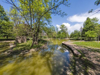 Bulgaristan 'ın Sofya kentindeki Borisova gradina (Boris Garden)' ın İnanılmaz Baharı