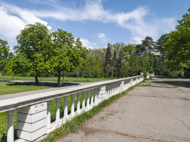 Bulgaristan 'ın Sofya kentindeki Borisova gradina (Boris Garden)' ın İnanılmaz Baharı