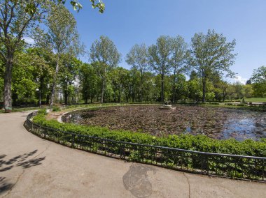 Bulgaristan 'ın Sofya kentindeki Borisova gradina (Boris Garden)' ın İnanılmaz Baharı