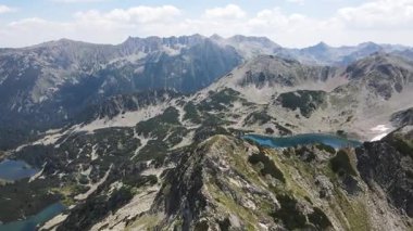 Bulgaristan 'ın Banderitsa Bölgesi yakınlarındaki Pirin Dağı' nın şaşırtıcı hava manzarası