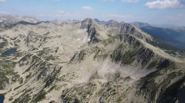 Bulgaristan 'ın Banderitsa Bölgesi yakınlarındaki Pirin Dağı' nın şaşırtıcı hava manzarası