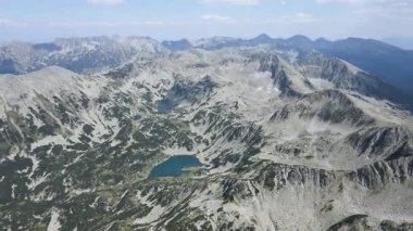 Bulgaristan 'ın Banderitsa Bölgesi yakınlarındaki Pirin Dağı' nın şaşırtıcı hava manzarası