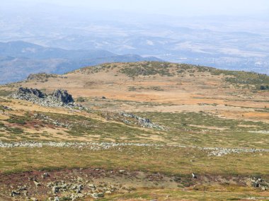 Bulgaristan 'ın Cherni Vrah zirvesi yakınlarındaki Vitosha Dağı' nın şaşırtıcı sonbahar manzarası