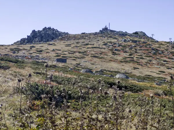 Bulgaristan 'ın Cherni Vrah zirvesi yakınlarındaki Vitosha Dağı' nın şaşırtıcı sonbahar manzarası