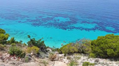 Pefkoulia plajı yakınlarındaki Lefkada 'nın Muhteşem Panoraması, İyon Adaları, Yunanistan