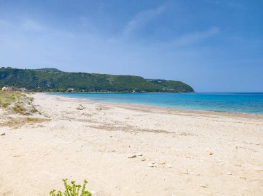 Yunanistan 'ın İyon Adaları' ndaki Agios Ioannis plajı yakınlarındaki Lefkada Panoraması