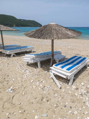 Yunanistan 'ın İyon Adaları' ndaki Agios Ioannis plajı yakınlarındaki Lefkada Panoraması