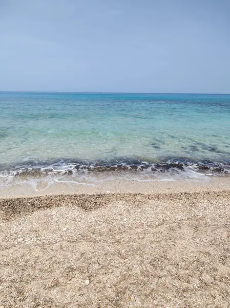 Yunanistan 'ın İyon Adaları' ndaki Agios Ioannis plajı yakınlarındaki Lefkada Panoraması