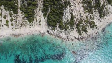 Lefkada 'nın Pefkoulia plajı yakınlarındaki inanılmaz hava manzarası, İyon Adaları, Yunanistan