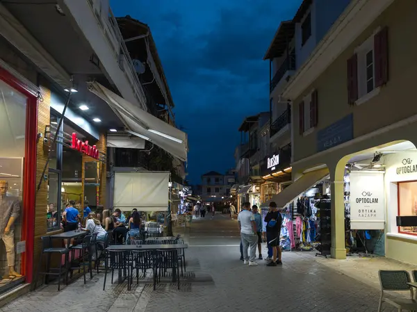 LEFKADA TOWN, GREECE - 24 Mayıs 2025: Yunanistan 'ın İyon Adaları' nın Lefkada kentinin şaşırtıcı Sunset Manzarası