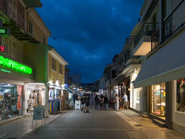LEFKADA TOWN, GREECE - 24 Mayıs 2025: Yunanistan 'ın İyon Adaları' nın Lefkada kentinin şaşırtıcı Sunset Manzarası