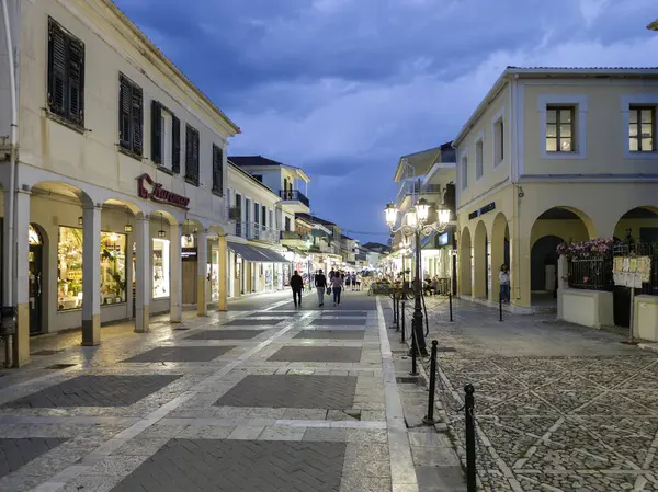 LEFKADA TOWN, GREECE - 24 Mayıs 2025: Yunanistan 'ın İyon Adaları' nın Lefkada kentinin şaşırtıcı Sunset Manzarası
