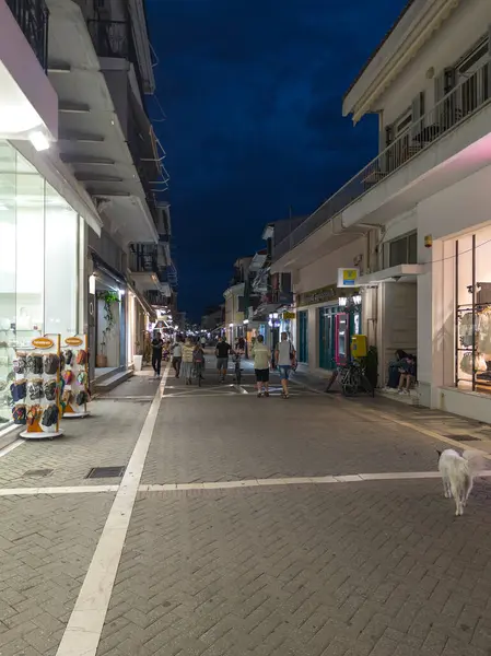 LEFKADA TOWN, GREECE - 24 Mayıs 2025: Yunanistan 'ın İyon Adaları' nın Lefkada kentinin şaşırtıcı Sunset Manzarası