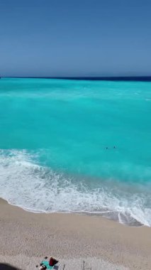 Yunanistan 'ın İyon Adaları' ndaki Porto Katsiki plajı yakınlarındaki Lefkada Sahili 'nin Muhteşem Panoraması