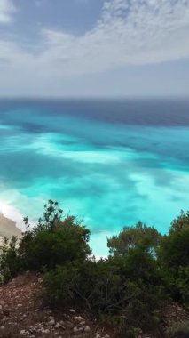 Yunanistan 'ın İyon Adaları' ndaki Egremni Sahili yakınlarındaki Lefkada Sahili 'nin Muhteşem Panoraması