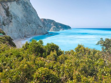 Yunanistan 'ın İyon Adaları' ndaki Porto Katsiki plajı yakınlarındaki Lefkada Sahili 'nin Muhteşem Panoraması