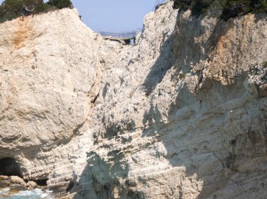 Yunanistan 'ın İyon Adaları' ndaki Porto Katsiki plajı yakınlarındaki Lefkada Sahili 'nin Muhteşem Panoraması