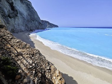 Yunanistan 'ın İyon Adaları' ndaki Porto Katsiki plajı yakınlarındaki Lefkada Sahili 'nin Muhteşem Panoraması