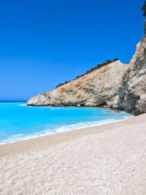 Yunanistan 'ın İyon Adaları' ndaki Porto Katsiki plajı yakınlarındaki Lefkada Sahili 'nin Muhteşem Panoraması