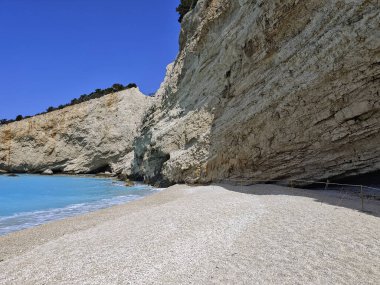 Yunanistan 'ın İyon Adaları' ndaki Porto Katsiki plajı yakınlarındaki Lefkada Sahili 'nin Muhteşem Panoraması