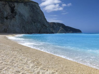 Yunanistan 'ın İyon Adaları' ndaki Porto Katsiki plajı yakınlarındaki Lefkada Sahili 'nin Muhteşem Panoraması