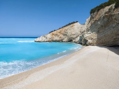 Yunanistan 'ın İyon Adaları' ndaki Porto Katsiki plajı yakınlarındaki Lefkada Sahili 'nin Muhteşem Panoraması