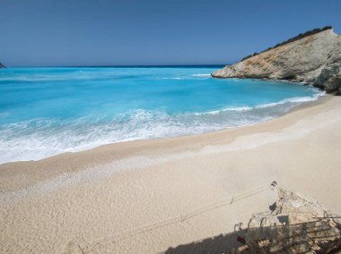 Yunanistan 'ın İyon Adaları' ndaki Porto Katsiki plajı yakınlarındaki Lefkada Sahili 'nin Muhteşem Panoraması