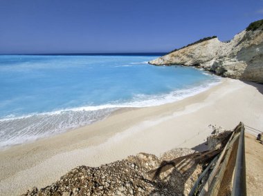 Yunanistan 'ın İyon Adaları' ndaki Porto Katsiki plajı yakınlarındaki Lefkada Sahili 'nin Muhteşem Panoraması