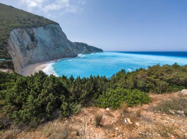 Yunanistan 'ın İyon Adaları' ndaki Porto Katsiki plajı yakınlarındaki Lefkada Sahili 'nin Muhteşem Panoraması