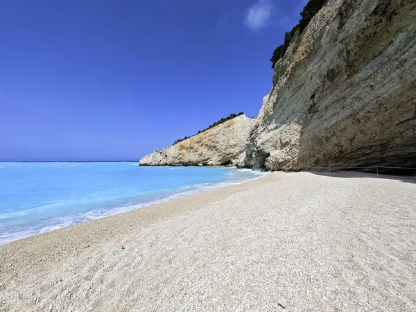 Yunanistan 'ın İyon Adaları' ndaki Porto Katsiki plajı yakınlarındaki Lefkada Sahili 'nin Muhteşem Panoraması