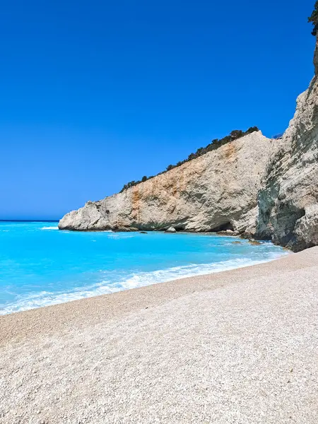 Yunanistan 'ın İyon Adaları' ndaki Porto Katsiki plajı yakınlarındaki Lefkada Sahili 'nin Muhteşem Panoraması
