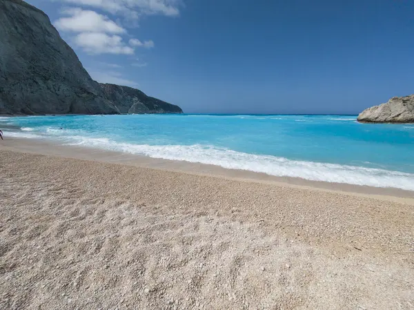 Yunanistan 'ın İyon Adaları' ndaki Porto Katsiki plajı yakınlarındaki Lefkada Sahili 'nin Muhteşem Panoraması